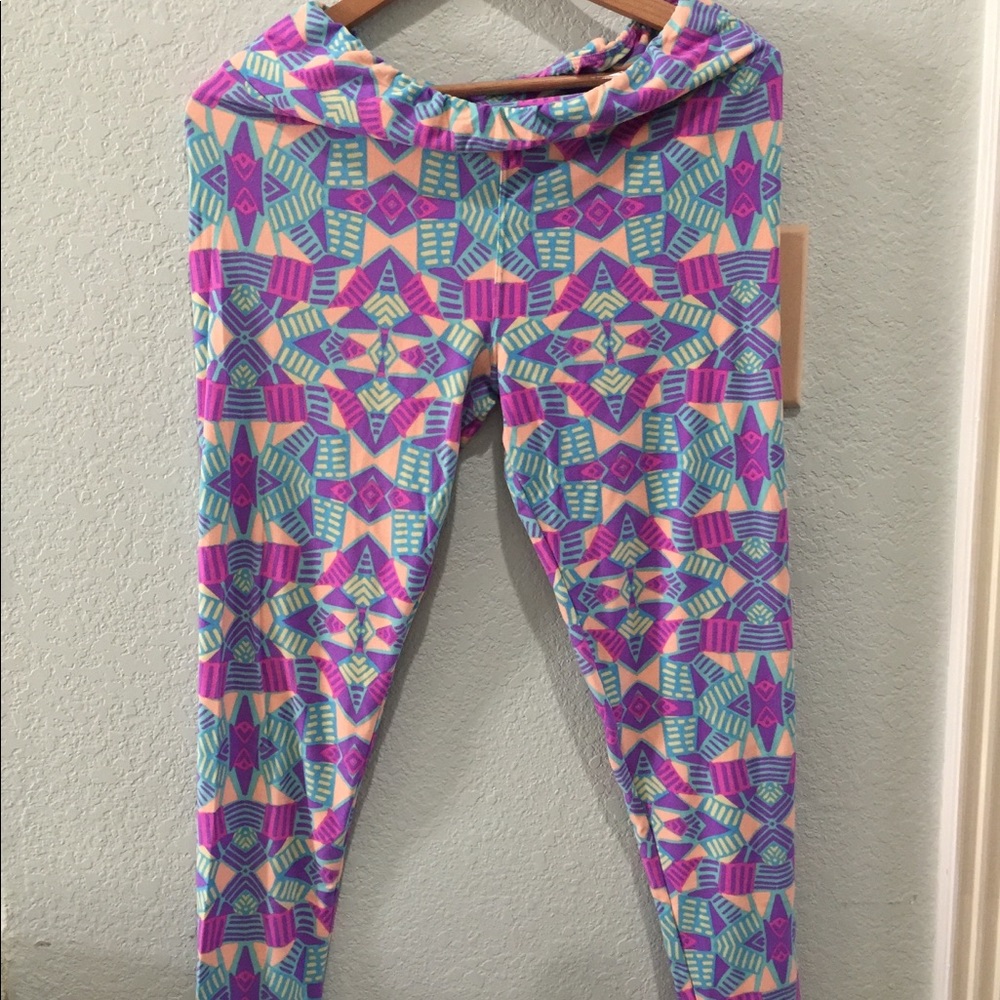 NWOT Neon LuLaRoe Leggings So Soft!